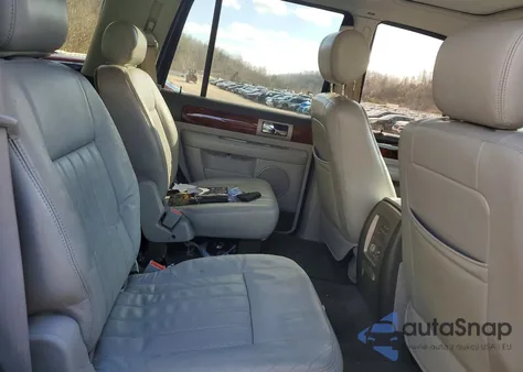 2004 Lincoln Navigator z USA, uszkodzony, nr VIN 5LMFU28R44LJ18725